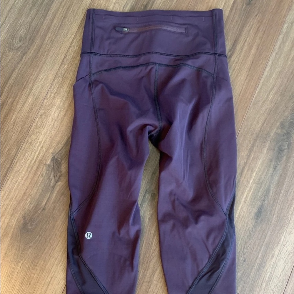 Lululemon purple crop leggings!
